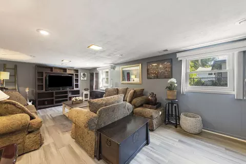 Living - 5628 W Hawthorne Ave, Berkeley, IL 60163 photo 4 of 5