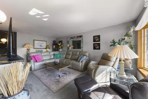 Living - 5628 W Hawthorne Ave, Berkeley, IL 60163 photo 1 of 5