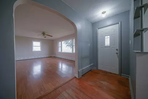 Entry Way - 2610 S Klinger Rd, Pecatonica, IL 61063 photo 1 of 4