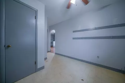 Entry Way - 2610 S Klinger Rd, Pecatonica, IL 61063 photo 3 of 4