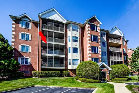 7928 Trinity Cir #2SW, Tinley Park, IL 60477