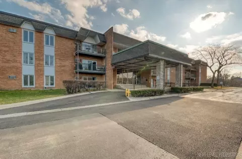 4224 Saratoga Ave #J311, Downers Grove, IL 60515