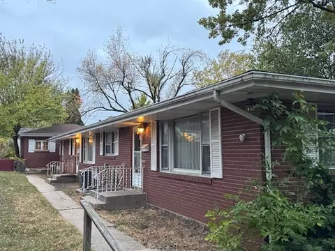 907 21st St, Rockford, IL 61108