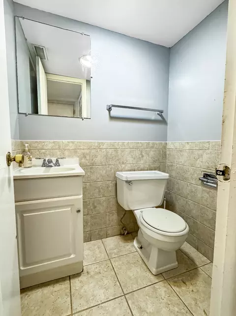 Bath - 1239 Oboe Ct #0, Wheeling, IL 60090 photo 1 of 2