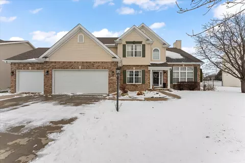 4708 Horse Creek Dr, Champaign, IL 61822