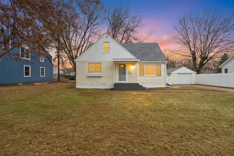 2111 Bell Ave, Rockford, IL 61103