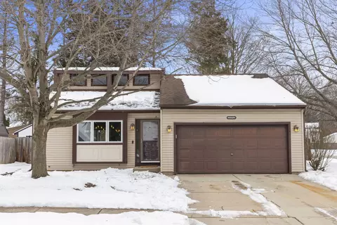 665 Kramer Ct, Batavia, IL 60510