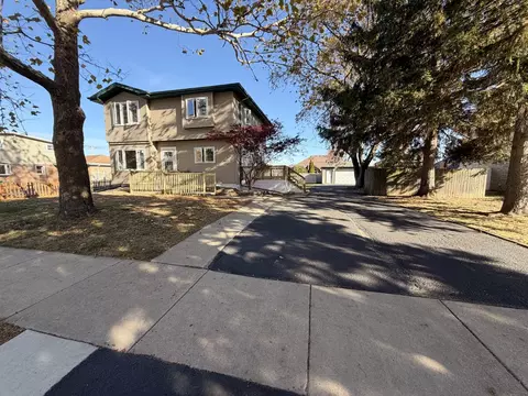 8325 Melvina Ave, Burbank, IL 60459