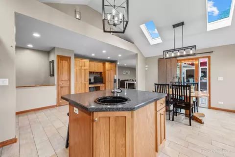 1210 Brandywine Cir, Algonquin, IL 60102 photo 14