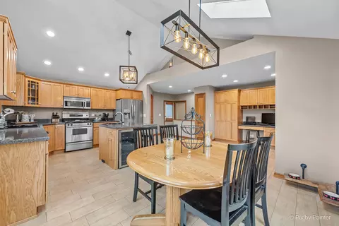 1210 Brandywine Cir, Algonquin, IL 60102 photo 13