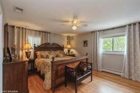 Bedroom - 1049 Peace Dr, Wheeling, IL 60090 photo 1 of 4
