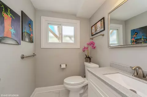 Bath - 1049 Peace Dr, Wheeling, IL 60090 photo 3 of 3