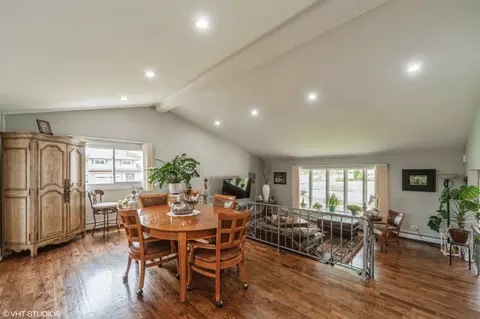 Dining - 1049 Peace Dr, Wheeling, IL 60090 photo 3 of 3