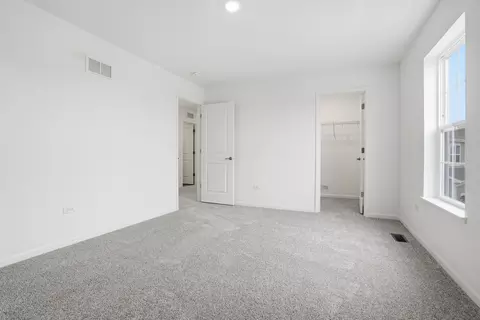Bedroom - 357 Danforth Dr, Oswego, IL 60543 photo 2 of 4