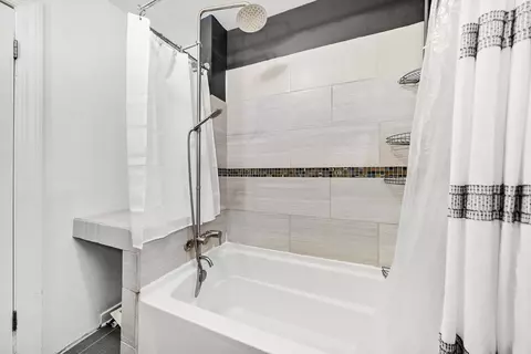 Bath - 8454-58 S Winchester Ave, Chicago, IL 60620 photo 2 of 3