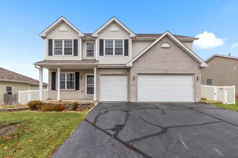 8507 Crooked Bend Rd, Machesney Park, IL 61115