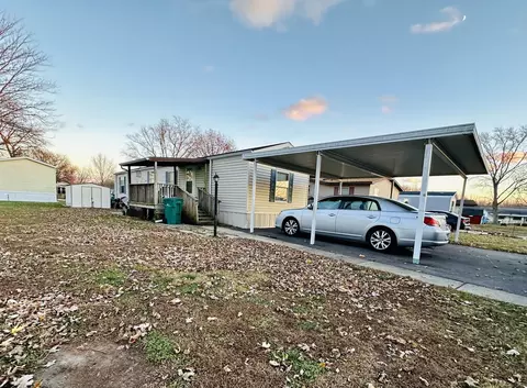 418 Carriage Lane Ests #418, Streator, IL 61364