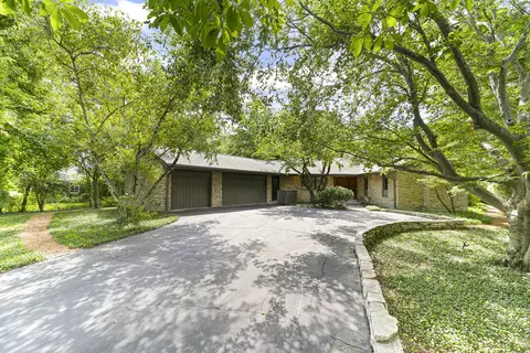 1370 Sunview Ln, Winnetka, IL 60093