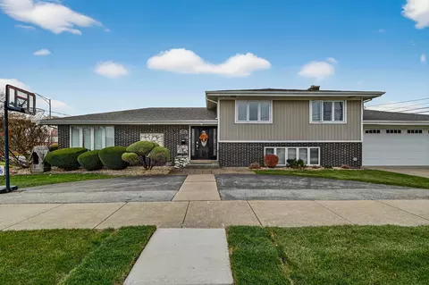 8400 S New England Ave, Burbank, IL 60459