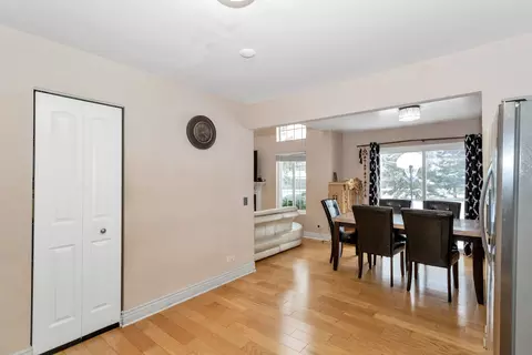 Dining - 1273 Dunamon Dr, Bartlett, IL 60103 photo 3 of 4