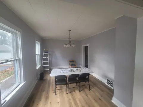 526 N View St, Aurora, IL 60506 photo 3