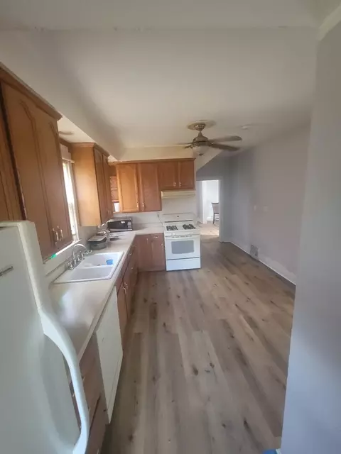 526 N View St, Aurora, IL 60506 photo 5