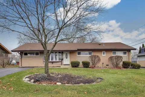 540 Newark Ln, Hoffman Estates, IL 60169