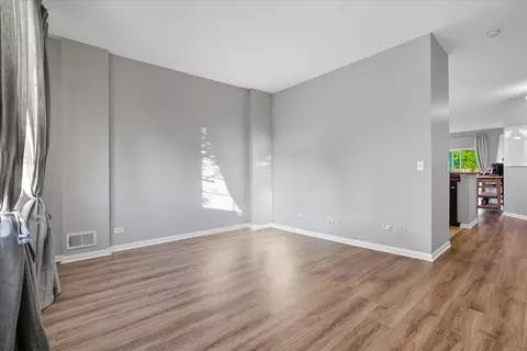 Living - 819 Daniel Dr, Minooka, IL 60447 photo 5 of 5