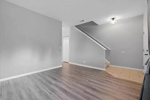 Living - 819 Daniel Dr, Minooka, IL 60447 photo 3 of 5