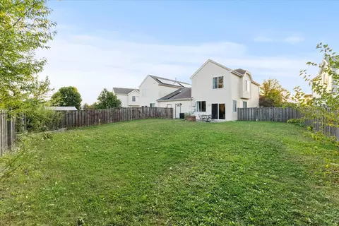 Exterior - 819 Daniel Dr, Minooka, IL 60447 photo 3 of 5