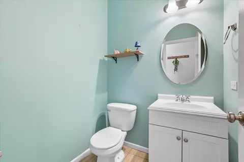 Bath - 819 Daniel Dr, Minooka, IL 60447 photo 3 of 3