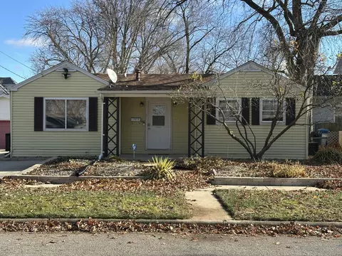 616 N Oak St, Pontiac, IL 61764