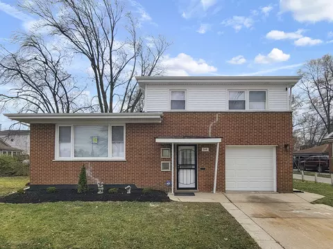 240 E 148th St, Harvey, IL 60426