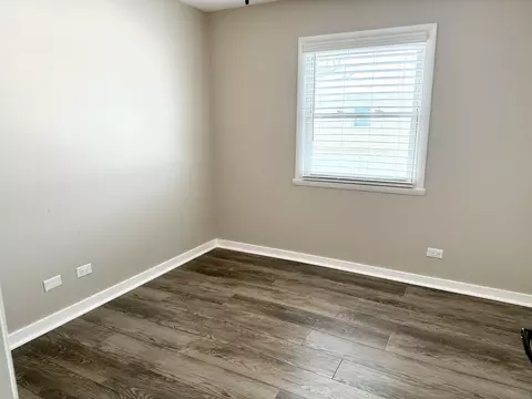Bedroom - 179 Rita Ct #D, Bartlett, IL 60103 photo 2 of 2