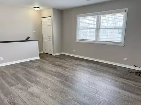 Living - 179 Rita Ct #D, Bartlett, IL 60103 photo 3 of 3
