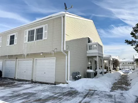 179 Rita Ct #D, Bartlett, IL 60103