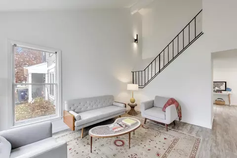 Living - 1011 Wesley Ln, Algonquin, IL 60102 photo 1 of 2