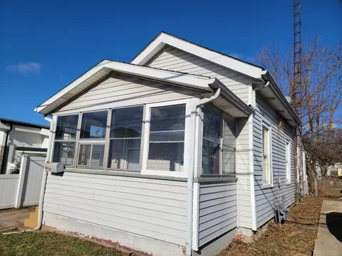 406 E Oakland Ave, Bloomington, IL 61701 photo 15