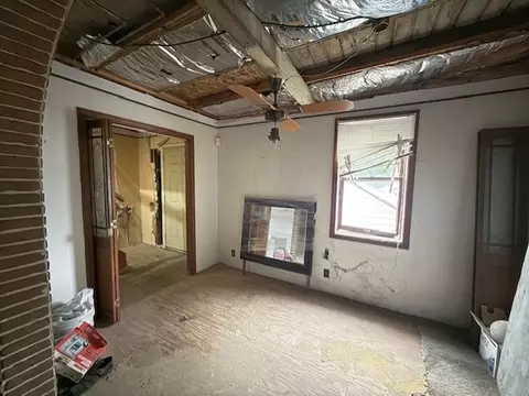 Living - 1620 W 44th St, Chicago, IL 60609 photo 3 of 4