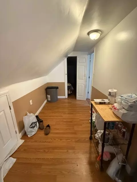 Entry Way - 1620 W 44th St, Chicago, IL 60609 photo 6 of 6