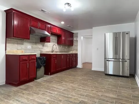 Kitchen - 1620 W 44th St, Chicago, IL 60609 photo 1 of 5