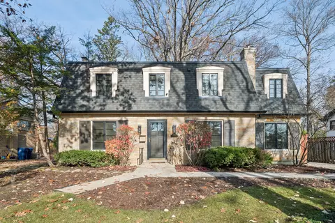 3520 Forest Ave, Wilmette, IL 60091