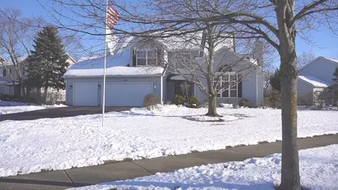 430 Brookhaven Cir, Sugar Grove, IL 60554