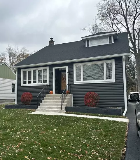 132 S Euclid Ave, Villa Park, IL 60181