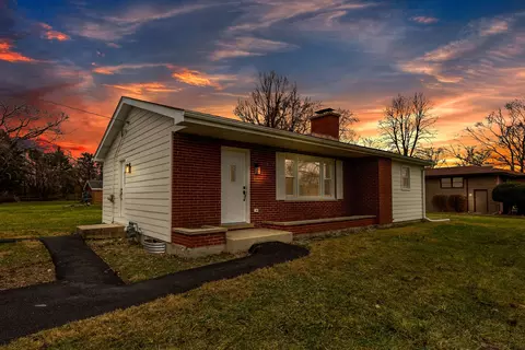 19 S W665 S Frontage Rd, Lemont, IL 60439