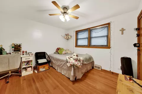 Bedroom - Undisclosed, Chicago, IL 60652 photo 1 of 4