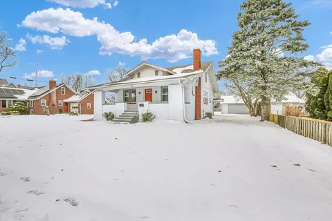 210 E Newkirk St, Tuscola, IL 61953