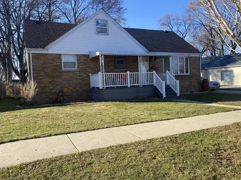 9820 Menard Ave, Oak Lawn, IL 60453