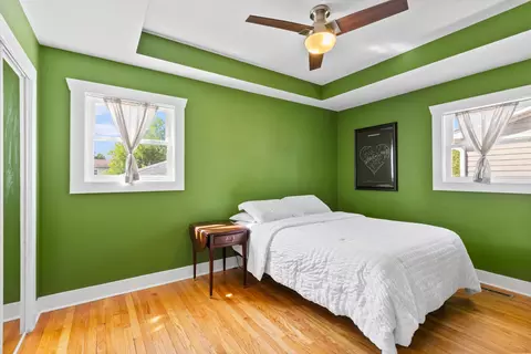 Bedroom - 5823 Stuart Ln, Oak Forest, IL 60452 photo 1 of 2