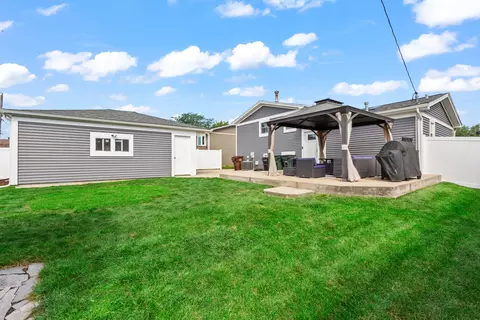 Exterior - 5823 Stuart Ln, Oak Forest, IL 60452 photo 7 of 7